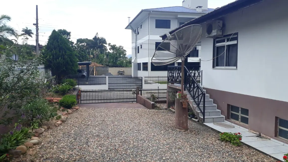Casa com 3 quartos à venda, 716m2 em Centro, Pomerode - SC - imagem 4 Foto 4 de Casa com 3 quartos à venda, 716m2 em Centro, Pomerode - SC