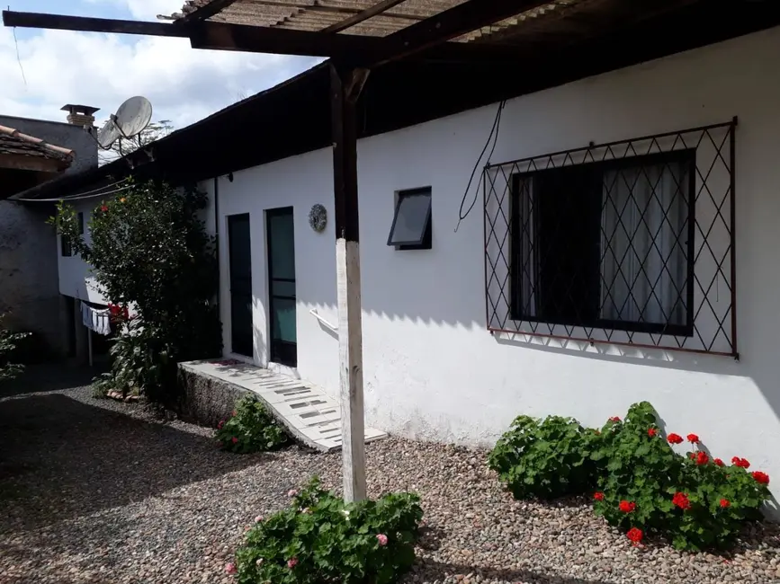 Casa com 3 quartos à venda, 716m2 em Centro, Pomerode - SC - imagem 5 Foto 5 de Casa com 3 quartos à venda, 716m2 em Centro, Pomerode - SC