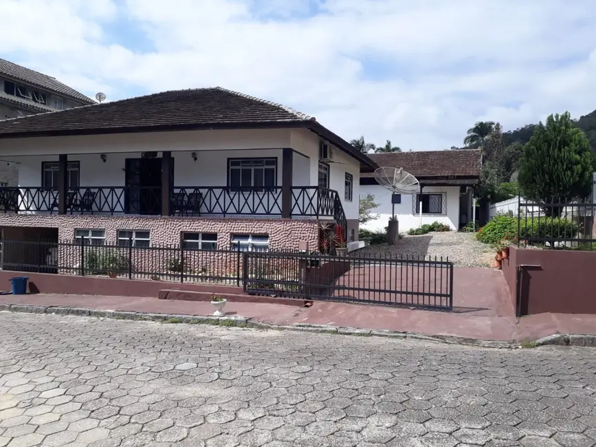 Foto 2 de Casa com 3 quartos à venda, 716m2 em Centro, Pomerode - SC