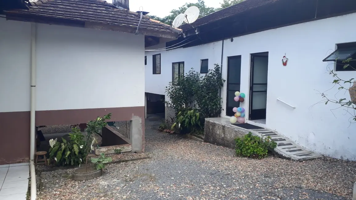 Casa com 3 quartos à venda, 716m2 em Centro, Pomerode - SC - imagem 6 Foto 6 de Casa com 3 quartos à venda, 716m2 em Centro, Pomerode - SC
