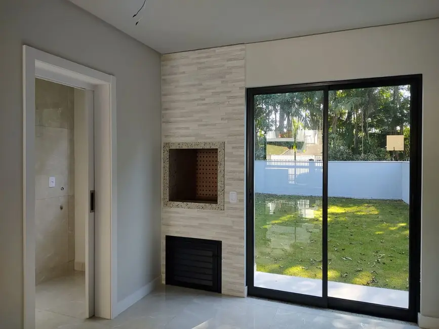 Foto 2 de Sobrado com 3 quartos à venda, 153m2 em Centro, Pomerode - SC