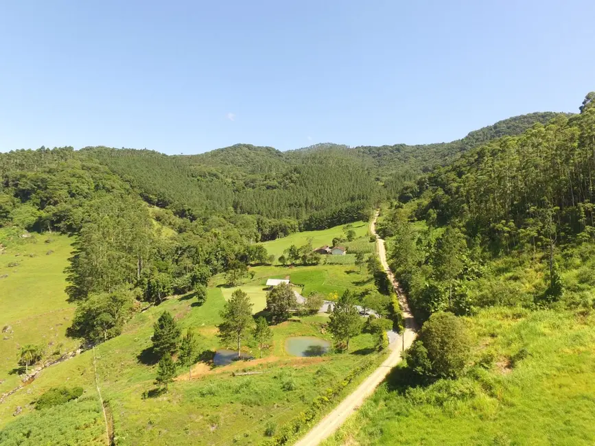 Sítio / Rancho com 3 quartos à venda, 157486m2 em Pomerode - SC - imagem 4 Foto 4 de Sítio / Rancho com 3 quartos à venda, 157486m2 em Pomerode - SC
