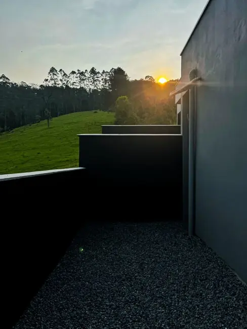 Casa com 2 quartos para alugar, 145m2 em Centro, Pomerode - SC - imagem 4 Foto 4 de Casa com 2 quartos para alugar, 145m2 em Centro, Pomerode - SC