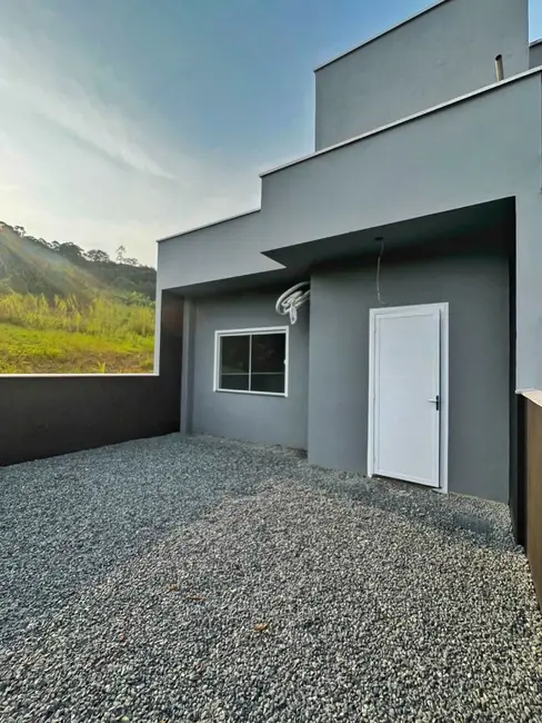 Casa com 2 quartos para alugar, 145m2 em Centro, Pomerode - SC - imagem 3 Foto 3 de Casa com 2 quartos para alugar, 145m2 em Centro, Pomerode - SC