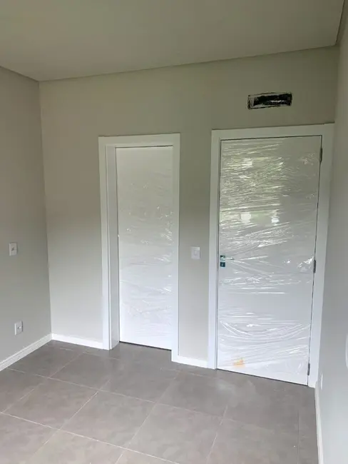 Foto 15 de Casa com 2 quartos para alugar, 145m2 em Centro, Pomerode - SC