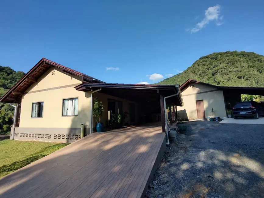 Casa com 3 quartos à venda, 400m2 em Pomerode - SC - imagem 8 Foto 8 de Casa com 3 quartos à venda, 400m2 em Pomerode - SC