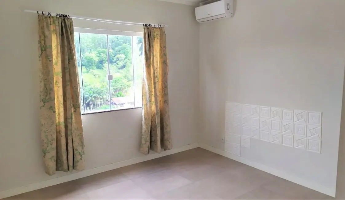 Apartamento com 2 quartos para alugar, 62m2 em Centro, Pomerode - SC - imagem 4 Foto 4 de Apartamento com 2 quartos para alugar, 62m2 em Centro, Pomerode - SC