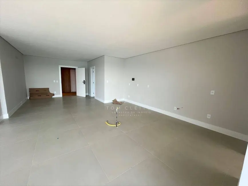 Foto 6 de Apartamento com 4 quartos à venda, 145m2 em Balneario Picarras - SC