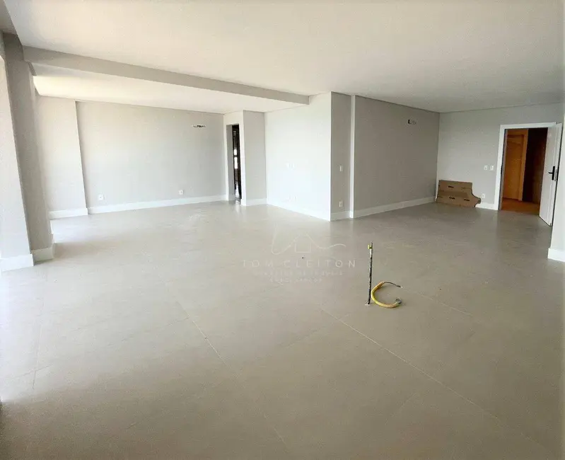 Foto 4 de Apartamento com 4 quartos à venda, 145m2 em Balneario Picarras - SC