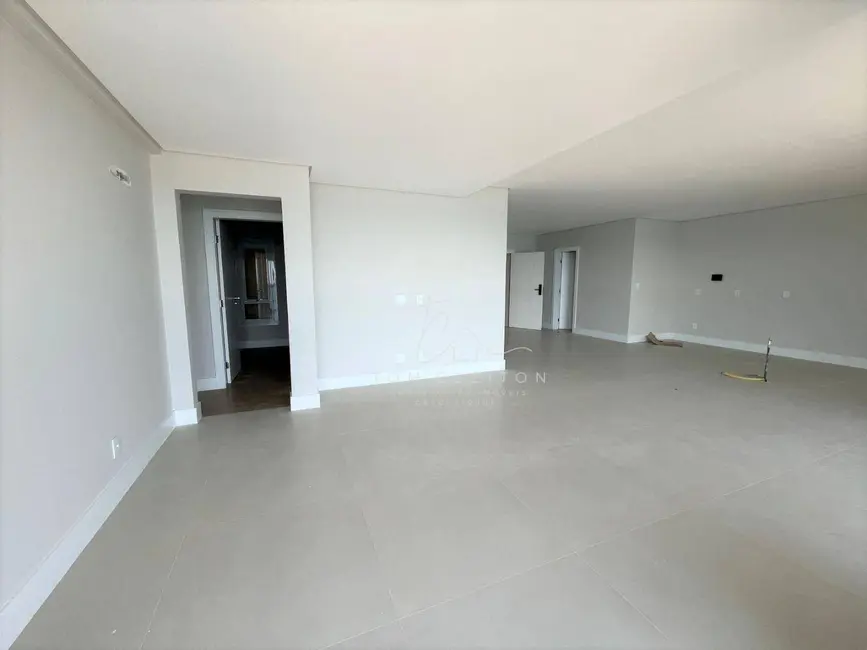 Foto 5 de Apartamento com 4 quartos à venda, 145m2 em Balneario Picarras - SC