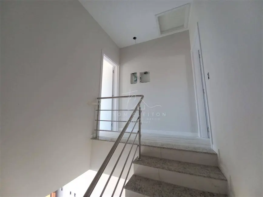 Foto 8 de Sobrado com 2 quartos à venda, 106m2 em Santa Terezinha, Gaspar - SC