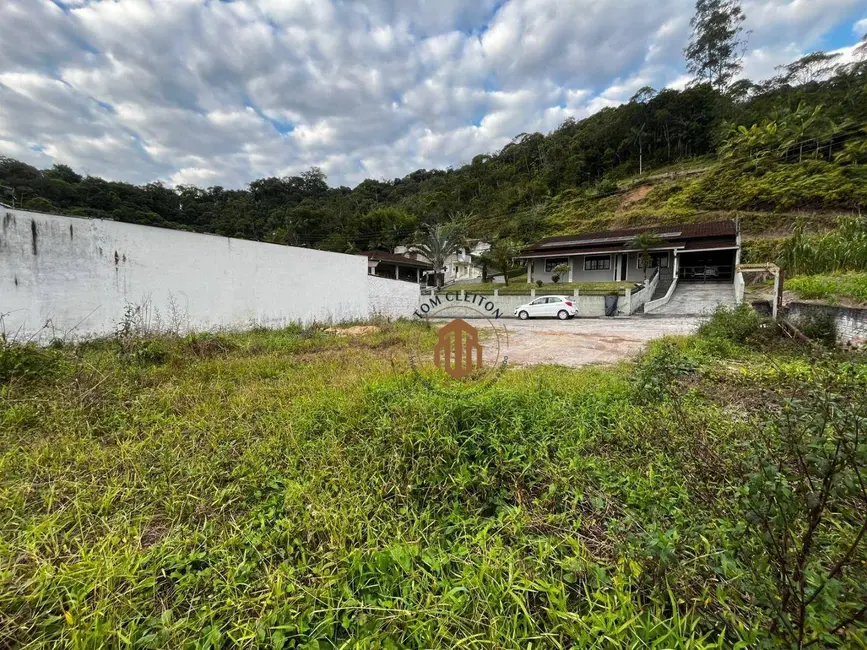 Foto 1 de Terreno / Lote à venda, 300m2 em Gasparinho, Gaspar - SC