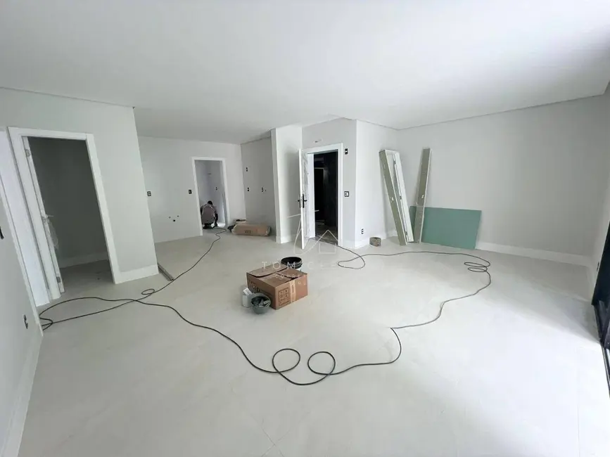 Apartamento com 4 quartos à venda, 256m2 em Centro, Balneario Camboriu - SC - imagem 3 Foto 3 de Apartamento com 4 quartos à venda, 256m2 em Centro, Balneario Camboriu - SC