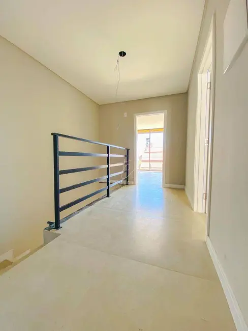 Foto 8 de Sobrado com 3 quartos à venda, 154m2 em Balneario Picarras - SC