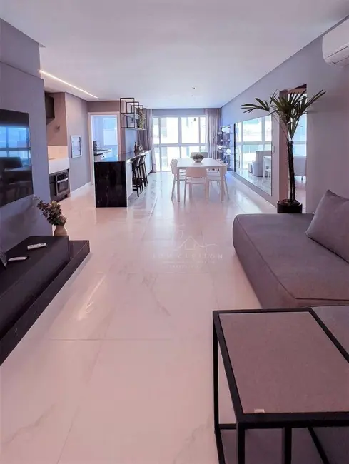 Foto 2 de Apartamento com 3 quartos à venda, 171m2 em Balneario Picarras - SC