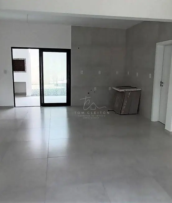 Foto 4 de Sobrado com 3 quartos à venda, 108m2 em Balneario Picarras - SC