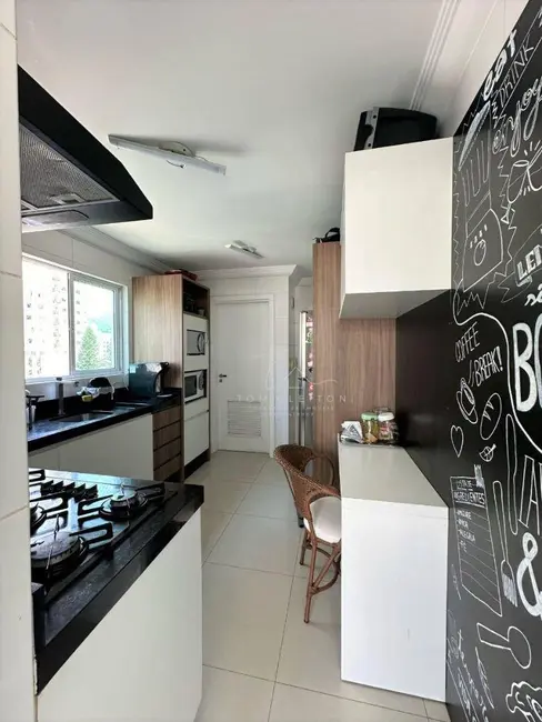 Apartamento com 3 quartos à venda, 120m2 em Centro, Balneario Camboriu - SC - imagem 6 Foto 6 de Apartamento com 3 quartos à venda, 120m2 em Centro, Balneario Camboriu - SC