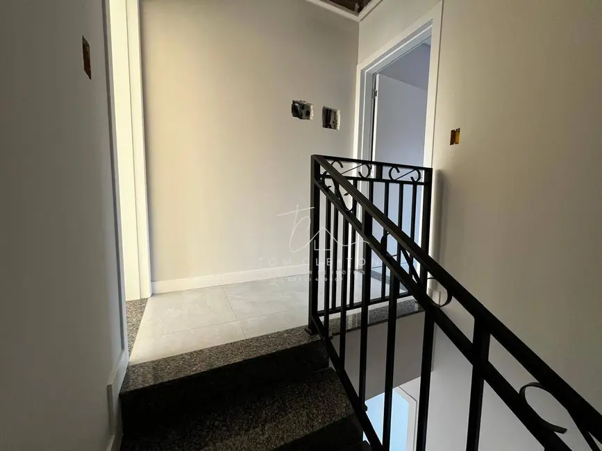 Foto 9 de Sobrado com 2 quartos à venda, 97m2 em Santa Terezinha, Gaspar - SC