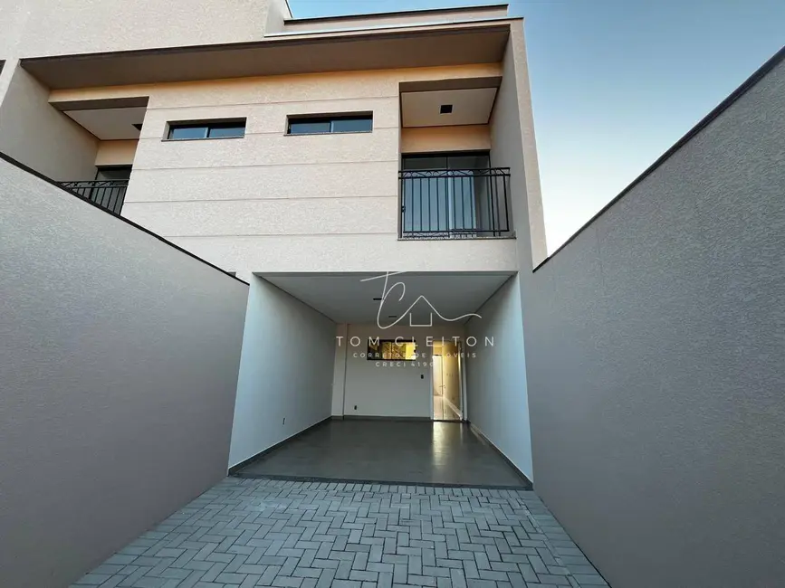 Foto 1 de Sobrado com 2 quartos à venda, 97m2 em Santa Terezinha, Gaspar - SC