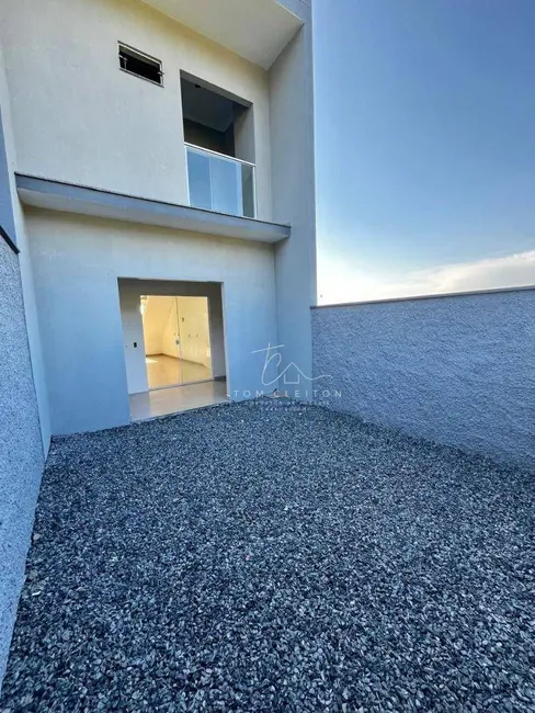 Sobrado com 2 quartos à venda, 100m2 em Santa Terezinha, Gaspar - SC - imagem 9 Foto 9 de Sobrado com 2 quartos à venda, 100m2 em Santa Terezinha, Gaspar - SC