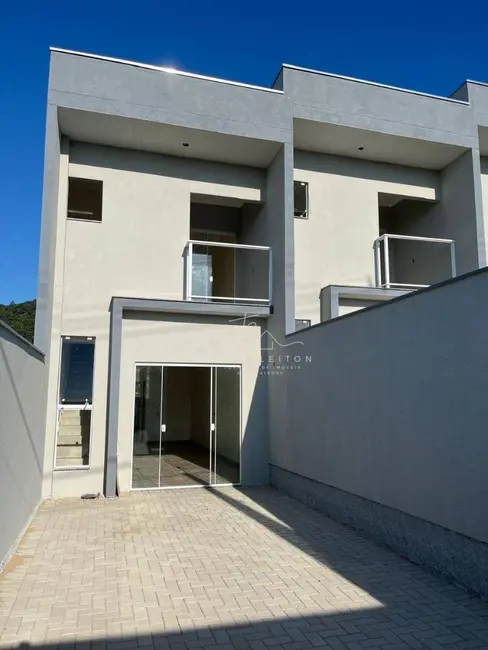 Sobrado com 2 quartos à venda, 100m2 em Santa Terezinha, Gaspar - SC - imagem 1 Foto 1 de Sobrado com 2 quartos à venda, 100m2 em Santa Terezinha, Gaspar - SC