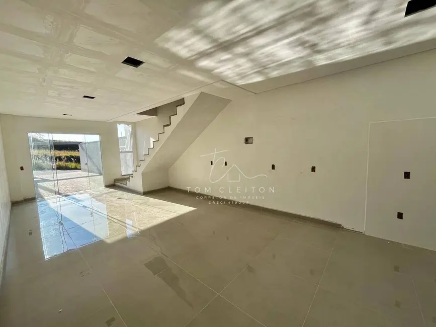 Sobrado com 2 quartos à venda, 100m2 em Santa Terezinha, Gaspar - SC - imagem 4 Foto 4 de Sobrado com 2 quartos à venda, 100m2 em Santa Terezinha, Gaspar - SC