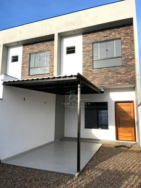 Foto 2 de Sobrado com 3 quartos à venda, 120m2 em Santa Terezinha, Gaspar - SC