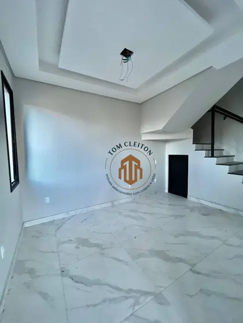 Foto 2 de Sobrado com 3 quartos à venda, 120m2 em Barra Velha - SC