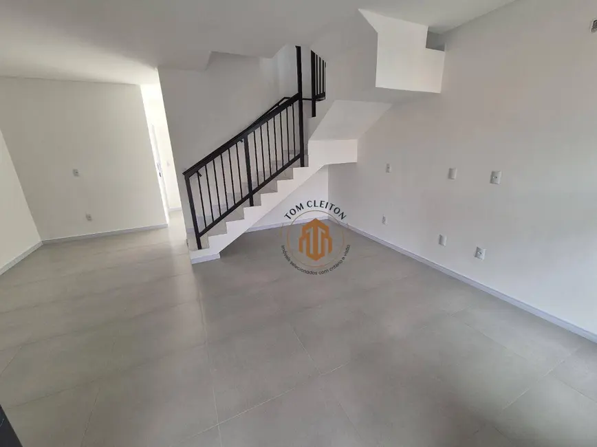 Foto 4 de Sobrado com 3 quartos à venda, 104m2 em Gravatá, Navegantes - SC