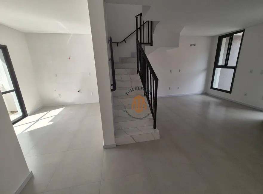 Foto 5 de Sobrado com 3 quartos à venda, 104m2 em Gravatá, Navegantes - SC