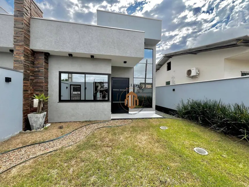 Foto 2 de Casa com 3 quartos à venda, 154m2 em Gravatá, Navegantes - SC