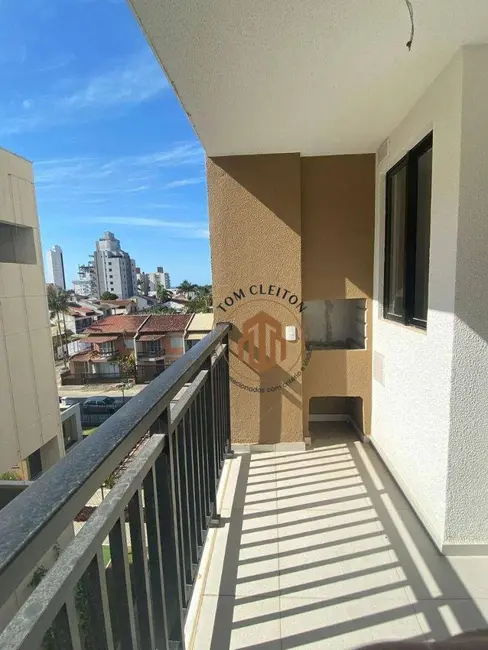 Foto 1 de Apartamento com 2 quartos à venda, 60m2 em Balneario Picarras - SC