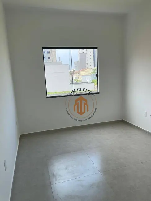 Foto 7 de Sobrado com 3 quartos à venda, 136m2 em Balneario Picarras - SC