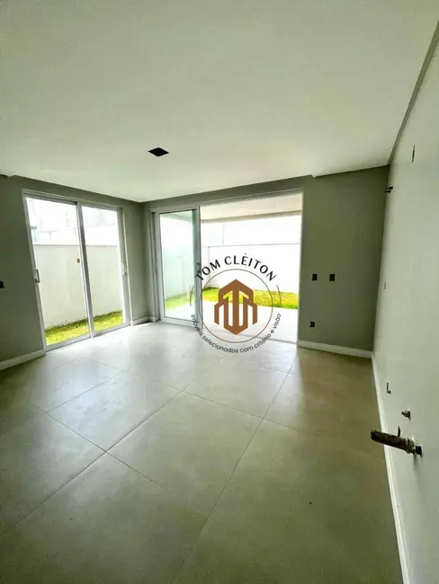 Sobrado com 3 quartos à venda, 170m2 em Barra Velha - SC - imagem 7 Foto 7 de Sobrado com 3 quartos à venda, 170m2 em Barra Velha - SC