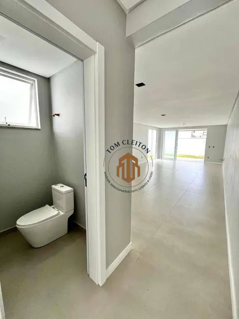 Sobrado com 3 quartos à venda, 170m2 em Barra Velha - SC - imagem 5 Foto 5 de Sobrado com 3 quartos à venda, 170m2 em Barra Velha - SC