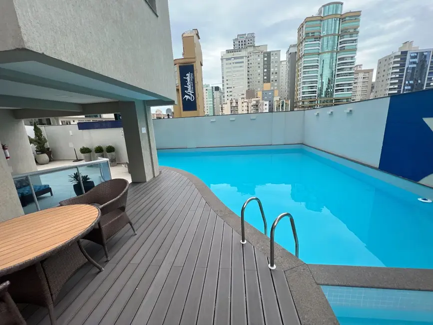 Foto 3 de Apartamento com 4 quartos à venda, 268m2 em Meia Praia, Itapema - SC