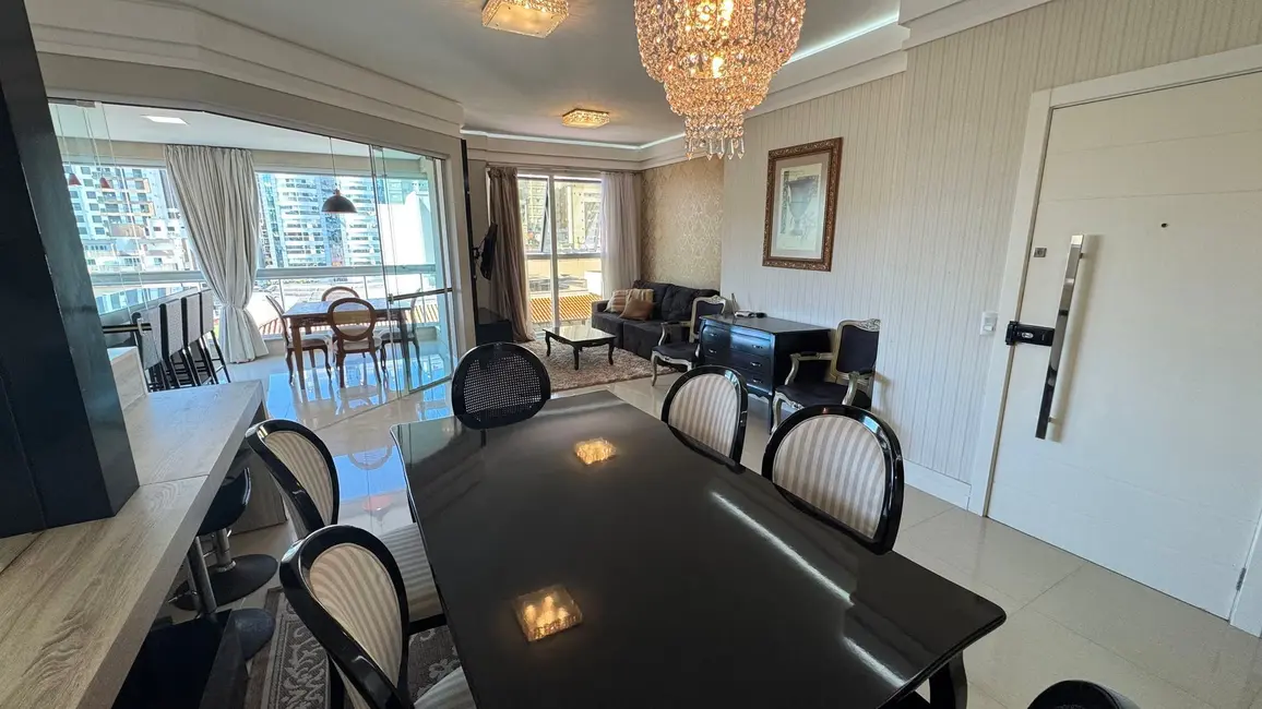 Foto 3 de Apartamento com 3 quartos à venda, 182m2 em Meia Praia, Itapema - SC