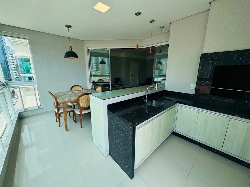 Apartamento com 3 quartos à venda, 182m2 em Meia Praia, Itapema - SC - imagem 9 Foto 9 de Apartamento com 3 quartos à venda, 182m2 em Meia Praia, Itapema - SC