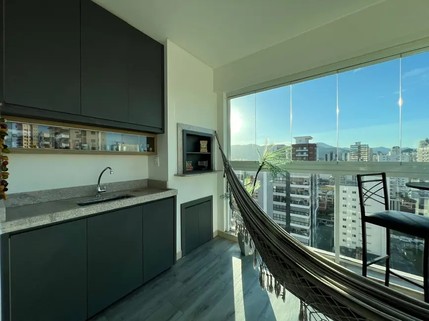 Foto 9 de Apartamento com 3 quartos à venda, 147m2 em Meia Praia, Itapema - SC