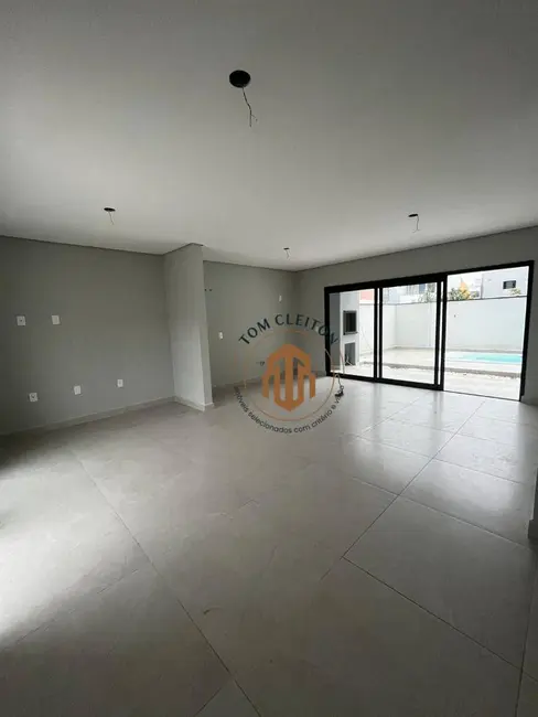 Sobrado com 3 quartos à venda, 113m2 em Barra Velha - SC - imagem 3 Foto 3 de Sobrado com 3 quartos à venda, 113m2 em Barra Velha - SC