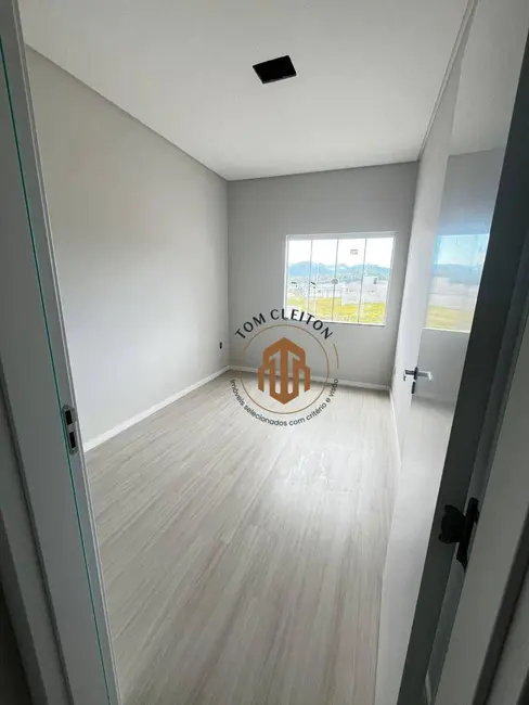 Sobrado com 3 quartos à venda, 150m2 em Gaspar Mirim, Gaspar - SC - imagem 8 Foto 8 de Sobrado com 3 quartos à venda, 150m2 em Gaspar Mirim, Gaspar - SC