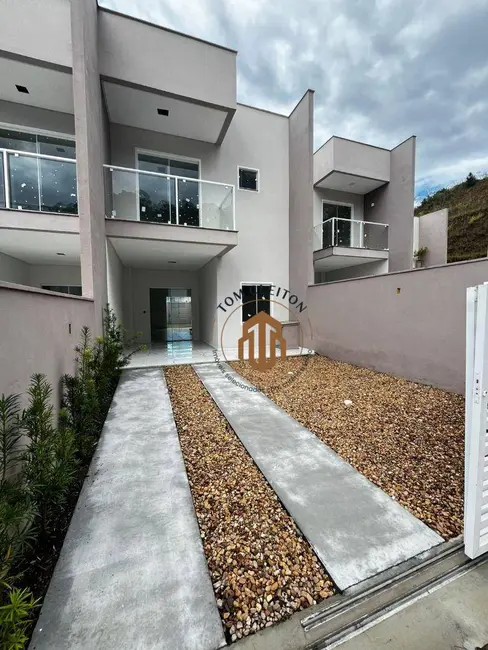 Sobrado com 3 quartos à venda, 150m2 em Gaspar Mirim, Gaspar - SC - imagem 1 Foto 1 de Sobrado com 3 quartos à venda, 150m2 em Gaspar Mirim, Gaspar - SC