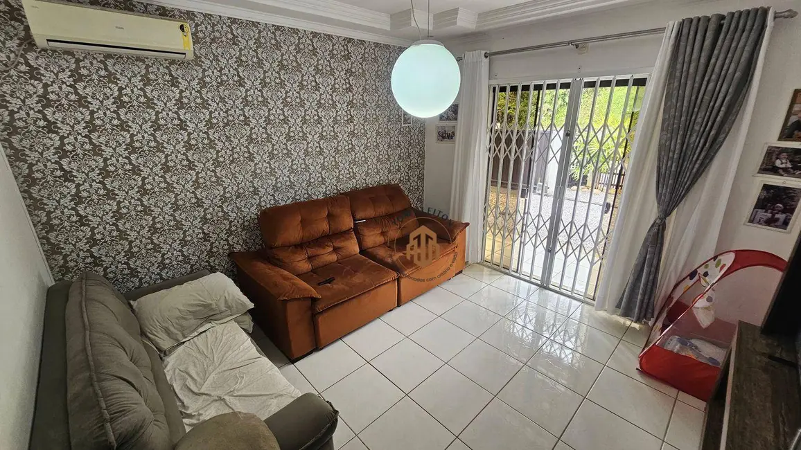 Foto 6 de Casa com 3 quartos à venda, 400m2 em Margem Esquerda, Gaspar - SC
