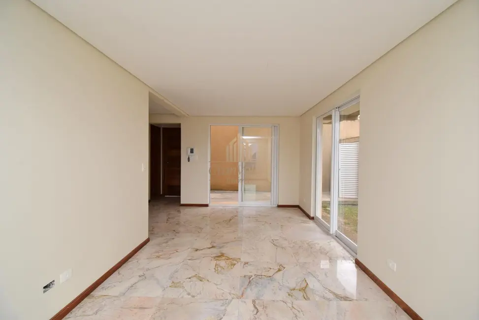 Foto 3 de Sobrado com 3 quartos à venda, 186m2 em Boa Vista, Curitiba - PR