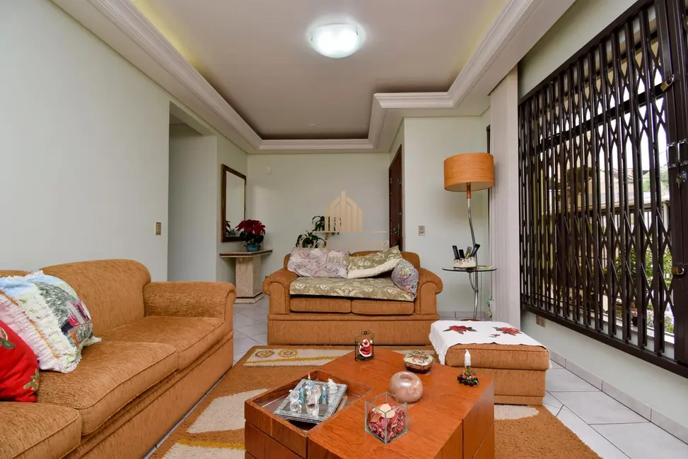 Foto 3 de Casa com 3 quartos à venda, 265m2 em Boa Vista, Curitiba - PR