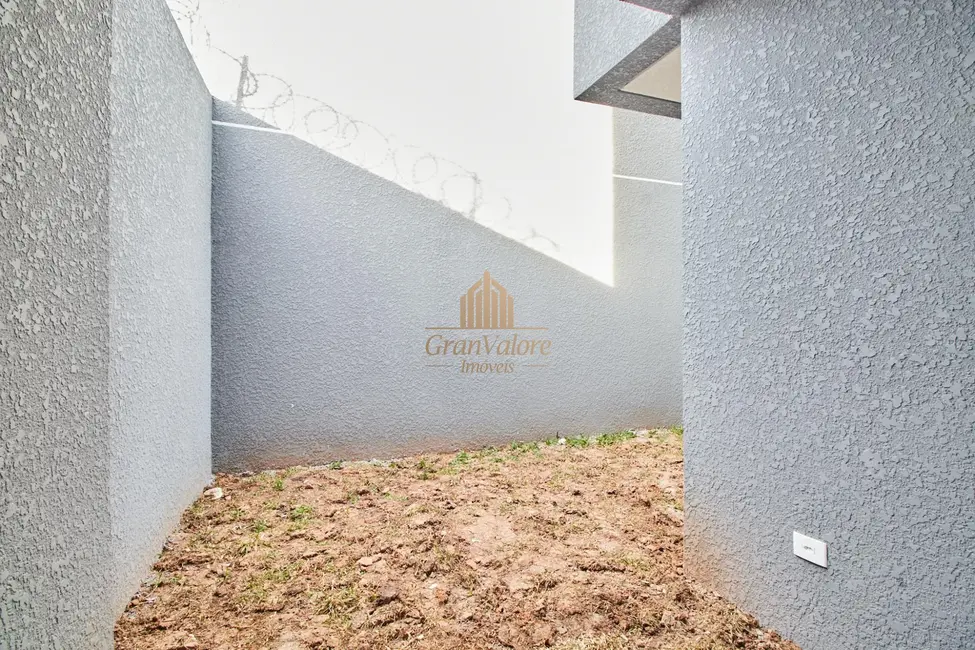 Sobrado com 3 quartos à venda, 122m2 em Hauer, Curitiba - PR - imagem 8 Foto 8 de Sobrado com 3 quartos à venda, 122m2 em Hauer, Curitiba - PR