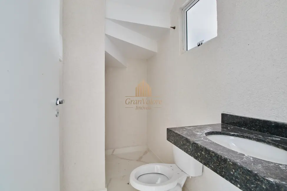 Sobrado com 3 quartos à venda, 122m2 em Hauer, Curitiba - PR - imagem 6 Foto 6 de Sobrado com 3 quartos à venda, 122m2 em Hauer, Curitiba - PR