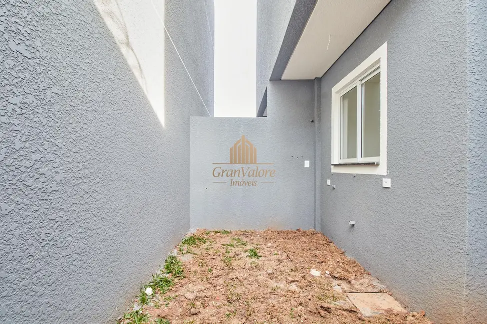 Sobrado com 3 quartos à venda, 122m2 em Hauer, Curitiba - PR - imagem 9 Foto 9 de Sobrado com 3 quartos à venda, 122m2 em Hauer, Curitiba - PR