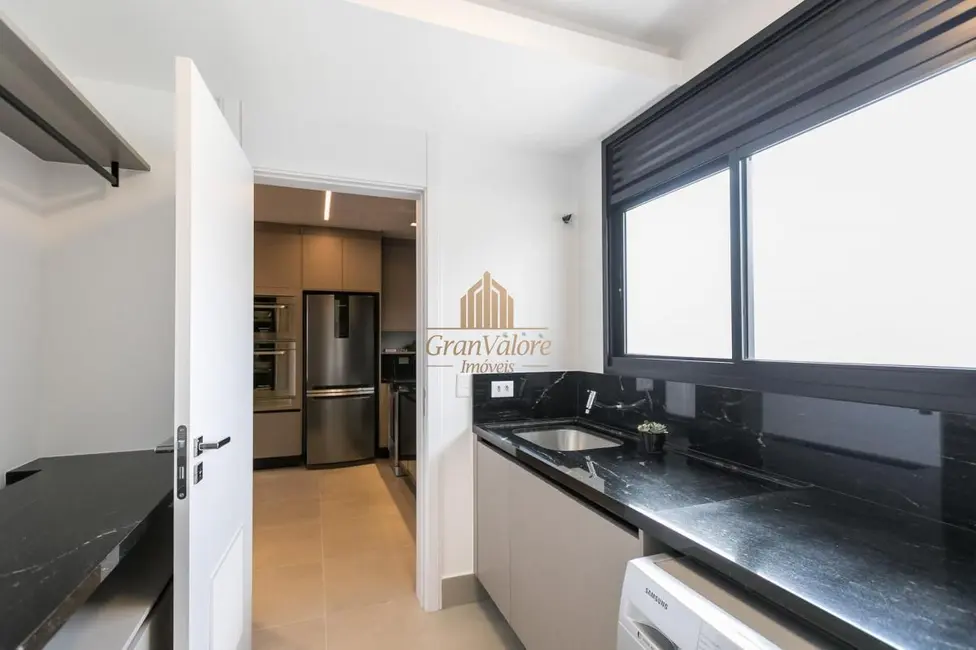 Apartamento com 3 quartos à venda, 127m2 em Bigorrilho, Curitiba - PR - imagem 8 Foto 8 de Apartamento com 3 quartos à venda, 127m2 em Bigorrilho, Curitiba - PR