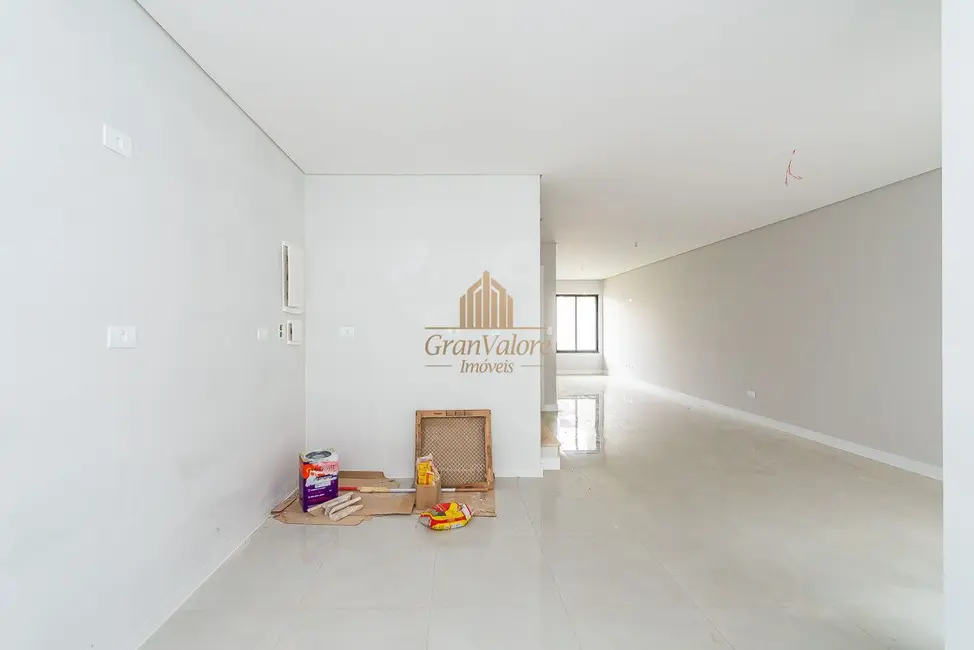 Sobrado com 4 quartos à venda, 149m2 em Uberaba, Curitiba - PR - imagem 9 Foto 9 de Sobrado com 4 quartos à venda, 149m2 em Uberaba, Curitiba - PR